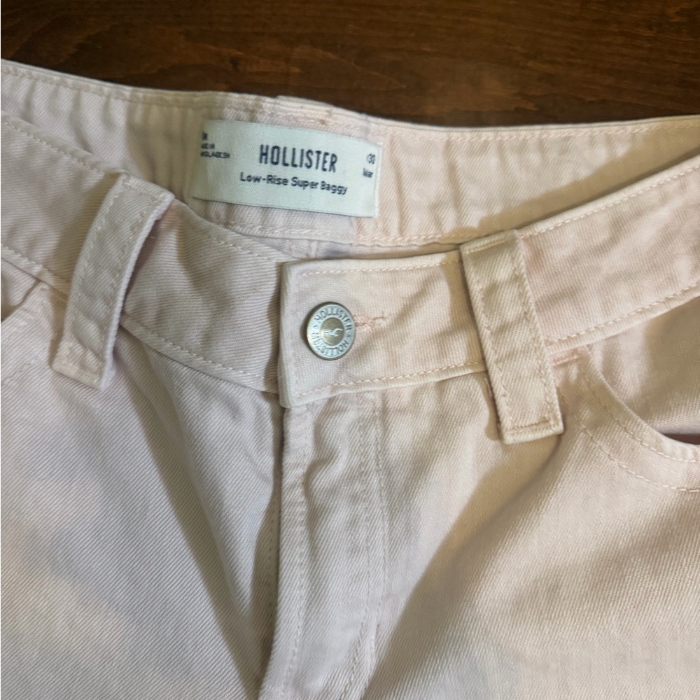 Hollister Low-Rise Super Baggy Jeans — Pale Pink Denim - Picture 4 of 11